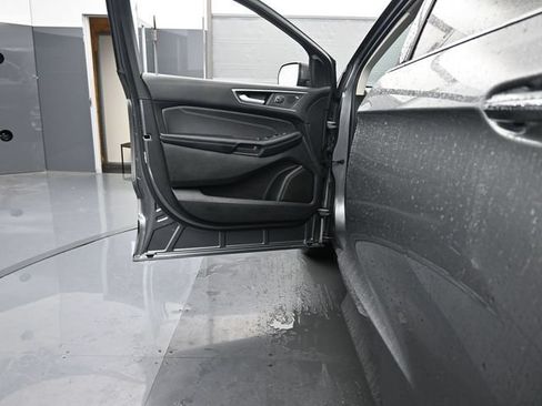 Used 2023 Ford Edge Titanium AWD/4WD image 11