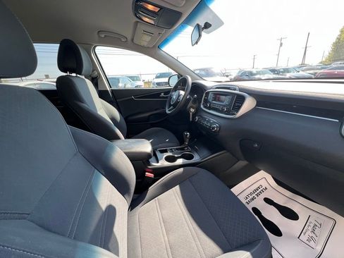 Used 2016 Kia Sorento L FWD image 15