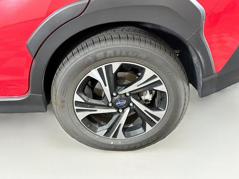 Used 2025 Subaru Crosstrek 2.5i Premium AWD/4WD image 11