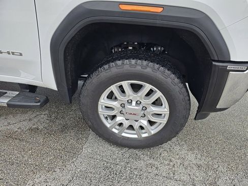 Used 2024 GMC Sierra 2500 SLT w/ SLT Premium Package image 12