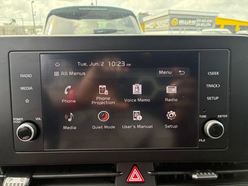 Used 2025 Kia Sportage LX FWD image 16
