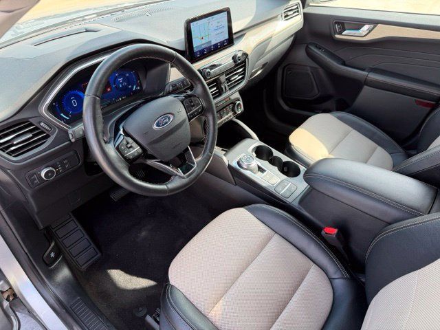 Used 2022 Ford Escape Titanium w/ Titanium Premium Package FWD image 12