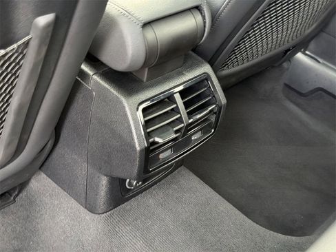 Used 2024 Audi Q3 2.0T Premium image 25