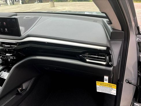 Used 2025 Acura MDX w/ Technology Package image 21