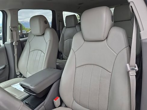 Used 2016 Chevrolet Traverse LTZ AWD/4WD image 20