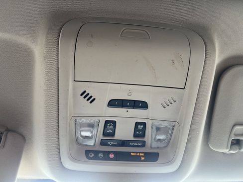 Used 2018 GMC Acadia Denali w/ Technology Package image 28