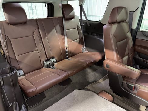 Used 2016 Chevrolet Suburban LTZ image 19