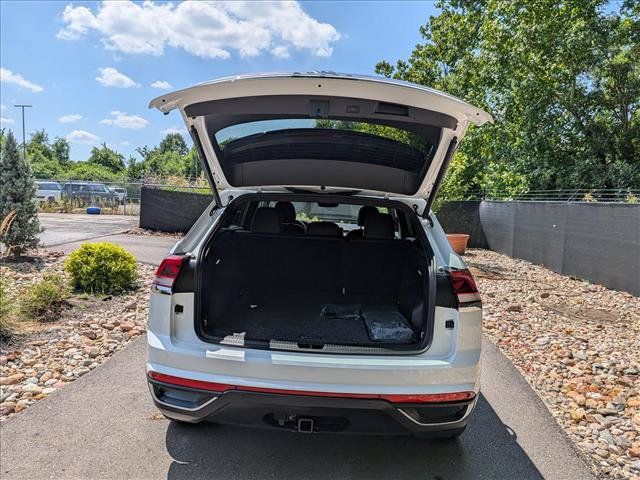 Certified 2025 Volkswagen Atlas Cross Sport SE w/ Panoramic Sunroof Package AWD/4WD image 20