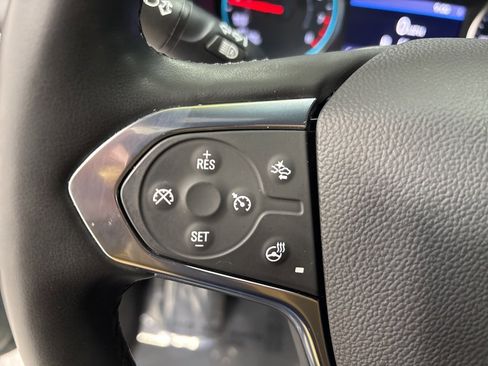 Used 2023 Chevrolet Traverse LT image 14