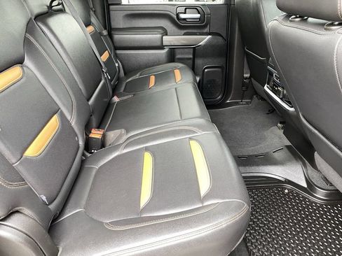 Used 2021 GMC Sierra 2500 AT4 w/ AT4 Premium Plus Package AWD/4WD image 11