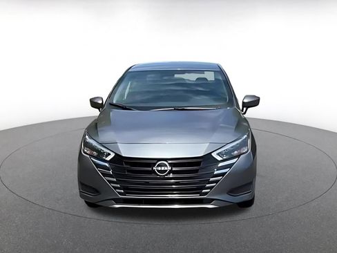 Used 2025 Nissan Versa SV image 4