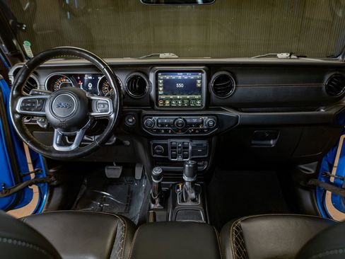 Used 2022 Jeep Gladiator Overland image 19