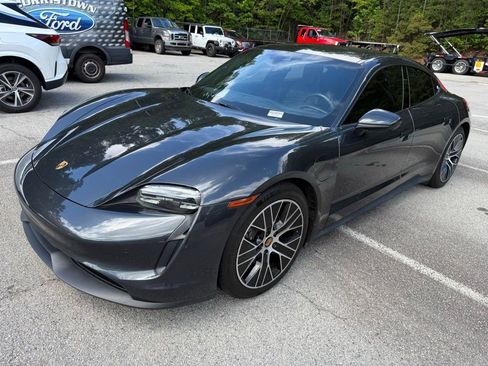 Used 2021 Porsche Taycan RWD image 3