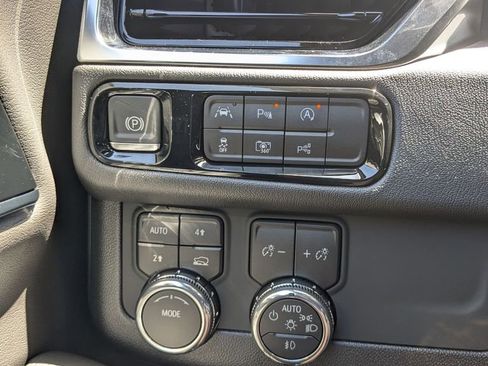 New 2025 GMC Yukon XL Denali w/ Sun & Power Step Package image 23