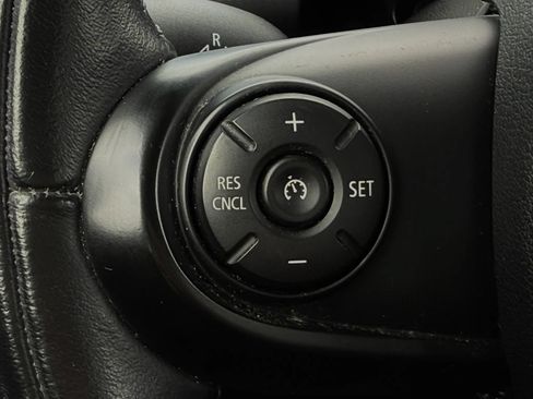 Used 2018 MINI Cooper 4-Door Hardtop FWD image 29
