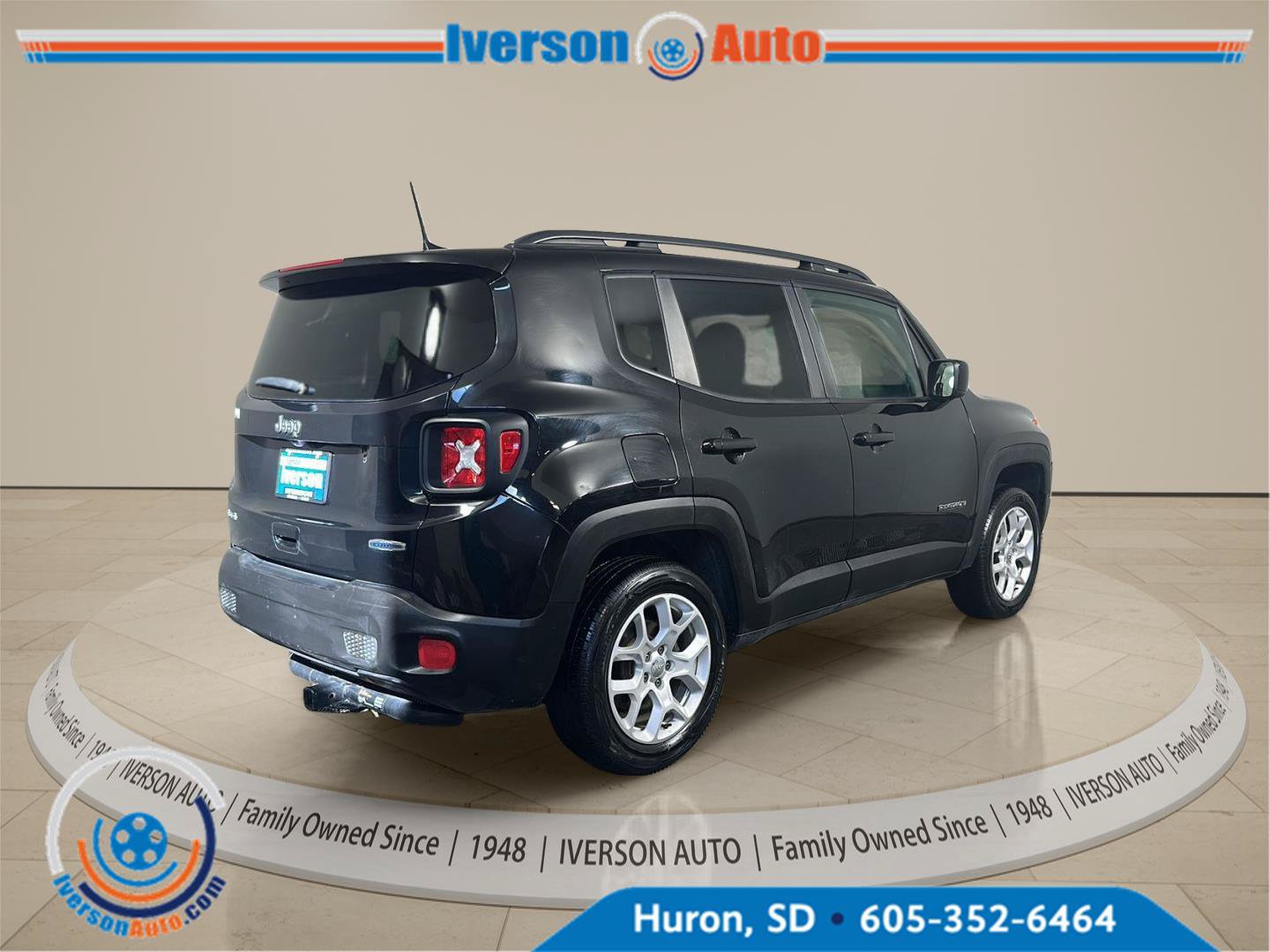 Used 2018 Jeep Renegade Latitude w/ Cold Weather Group AWD/4WD image 10
