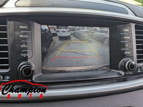Used 2019 Kia Sorento AWD image 24