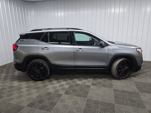 Used 2021 GMC Terrain SLE w/ Elevation Edition image 2