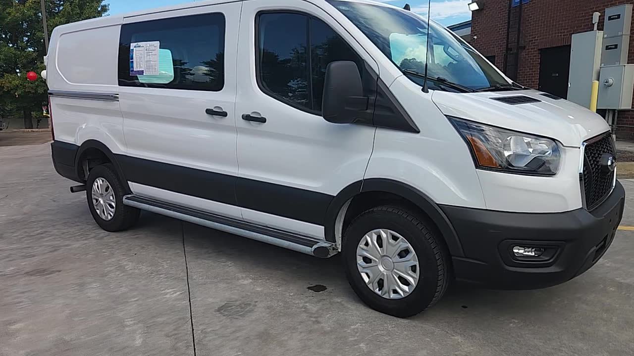 Used 2025 Ford Transit 250 Low Roof w/ Exterior Upgrade Package RWD image 7