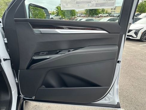 New 2026 Cadillac Escalade ESV Luxury w/ LPO, Floor Liner Package image 15