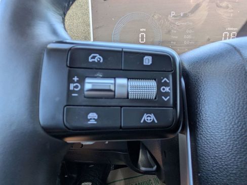 Certified 2025 Hyundai Santa Fe SEL FWD image 16