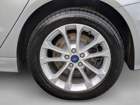 Used 2020 Ford Fusion Energi Titanium image 25