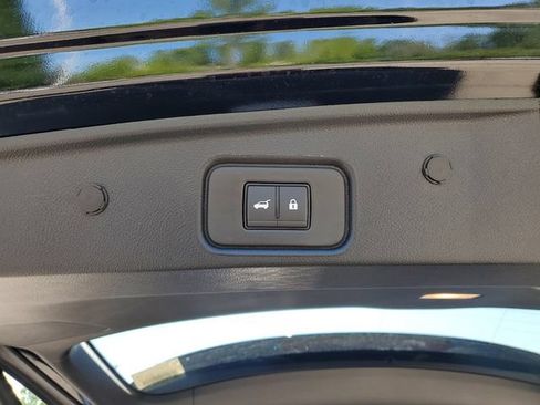 Used 2026 Nissan Pathfinder Platinum AWD/4WD image 8