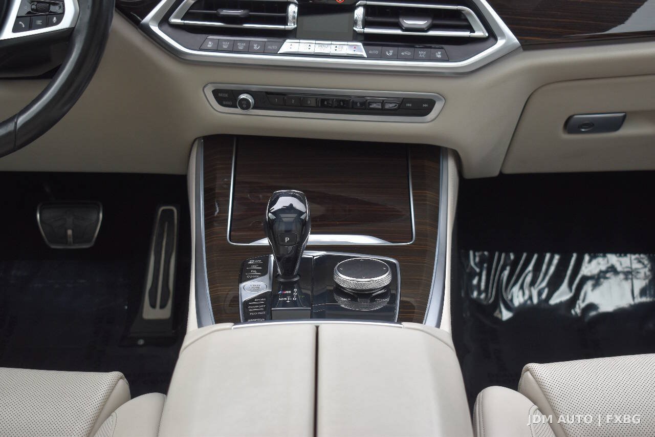 Used 2020 BMW X5 M50i w/ Executive Package AWD/4WD image 29