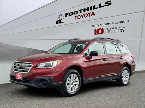 Used 2017 Subaru Outback 2.5i AWD/4WD image 2