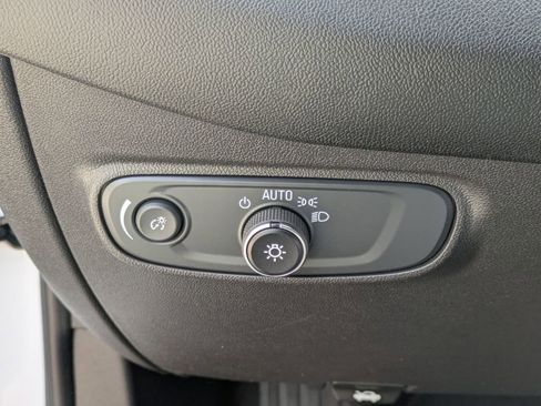 Used 2024 Chevrolet Equinox LT image 22