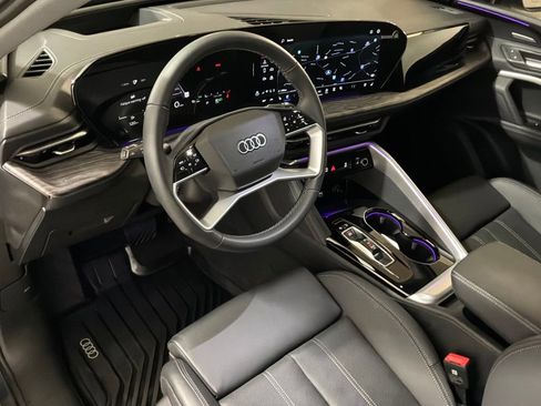 Used 2025 Audi Q5 Premium Plus w/ Premium Plus image 18