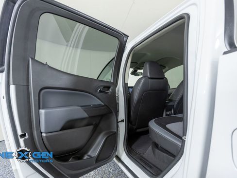 Used 2020 Chevrolet Colorado Z71 AWD/4WD image 23