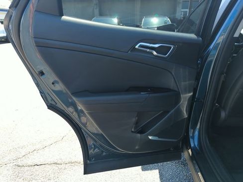 Used 2023 Kia Sportage EX AWD/4WD image 26