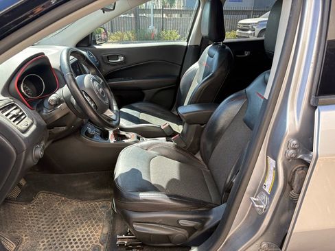 Used 2018 Jeep Compass Trailhawk image 11