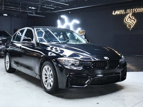 Used 2017 BMW 320i xDrive Sedan AWD/4WD image 3