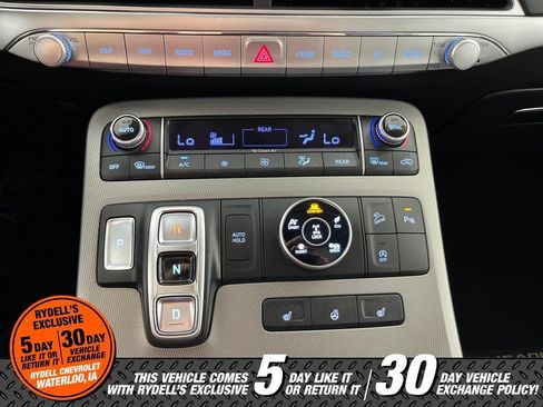 Used 2022 Hyundai Palisade SEL w/ 8P Bench Seat Package AWD/4WD image 35
