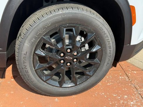 New 2026 Chevrolet Traverse LT w/ Midnight/Sport Edition FWD image 8