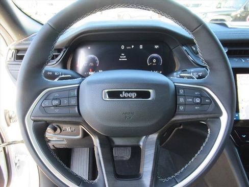 New 2026 Jeep Grand Cherokee Limited AWD/4WD image 21