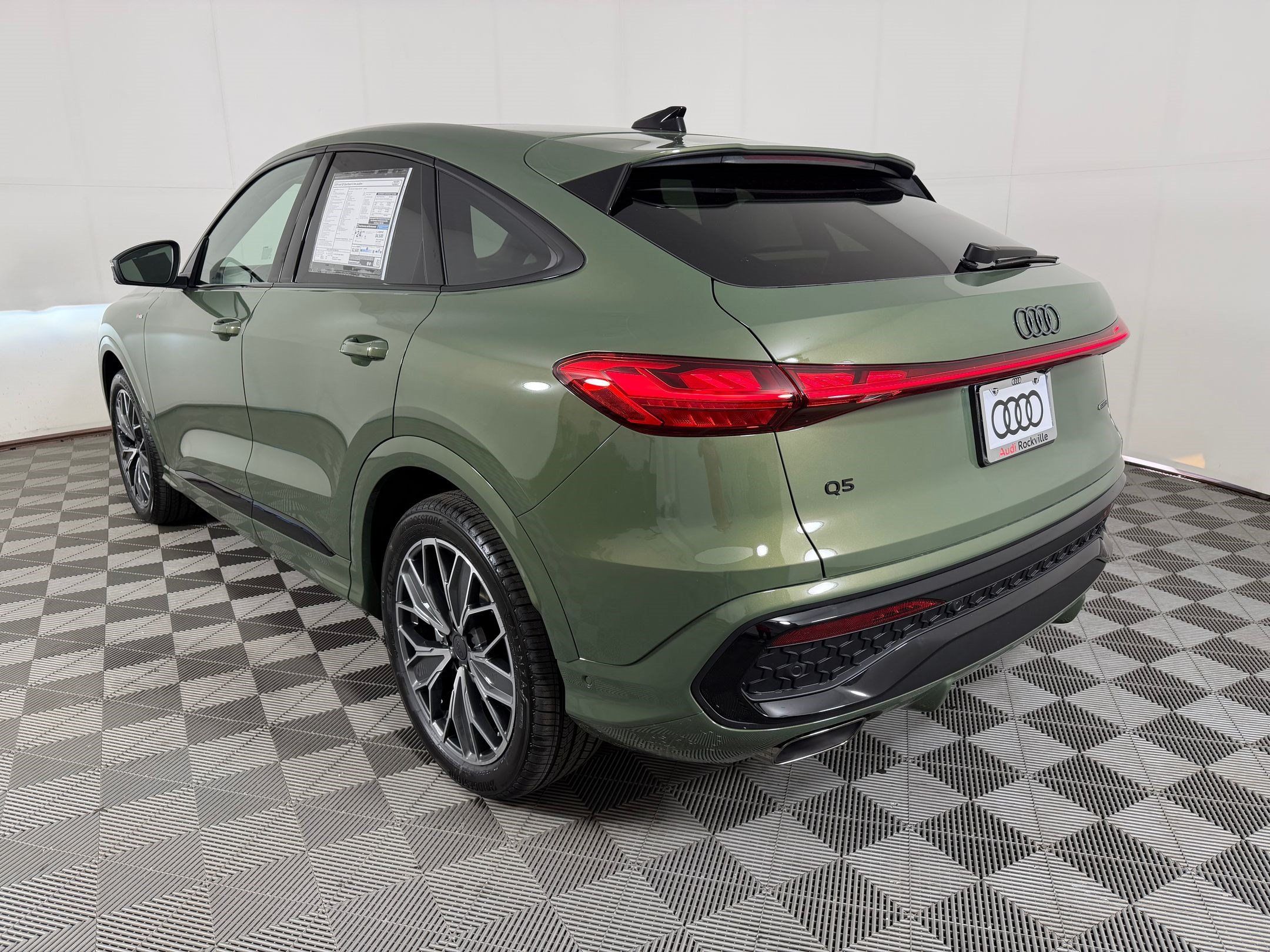 New 2026 Audi Q5 Prestige AWD/4WD image 3
