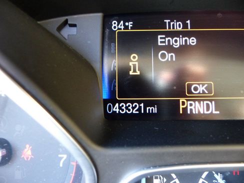 Used 2016 Ford Focus SE w/ SE Cold Weather Package FWD image 28