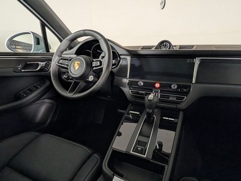 New 2026 Porsche Macan GTS AWD/4WD image 22