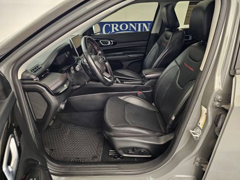 Used 2022 Jeep Compass Trailhawk w/ Trailhawk Elite Group AWD/4WD image 4