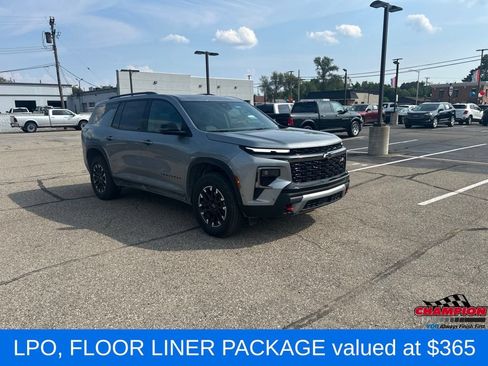 Used 2025 Chevrolet Traverse Z71 w/ Enhanced Driving Package AWD/4WD image 8