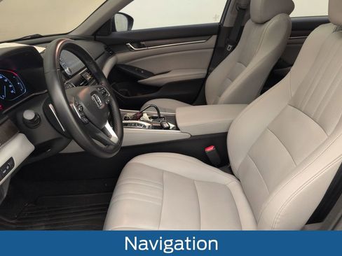 Used 2020 Honda Accord Touring image 5