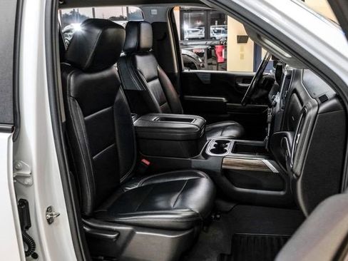 Used 2022 Chevrolet Silverado 3500 LT w/ Convenience Package image 27