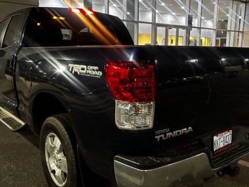 Used 2011 Toyota Tundra 4x4 Double Cab image 8