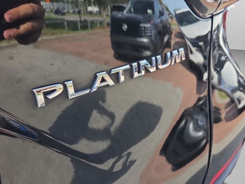 Used 2018 Nissan Murano Platinum FWD image 33