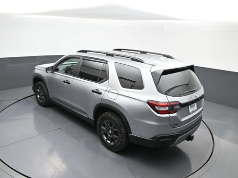 Used 2024 Honda Pilot TrailSport image 41
