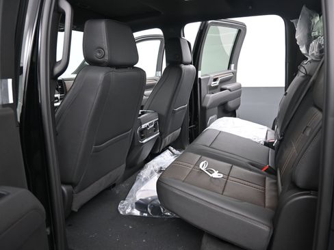 New 2026 Chevrolet Silverado 2500 High Country w/ High Country Premium Package AWD/4WD image 30