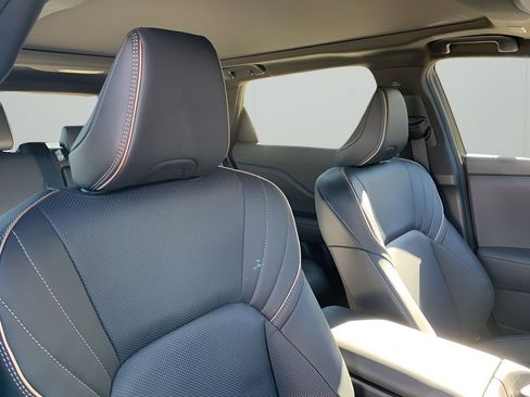 New 2025 Toyota Crown Signia Limited image 17